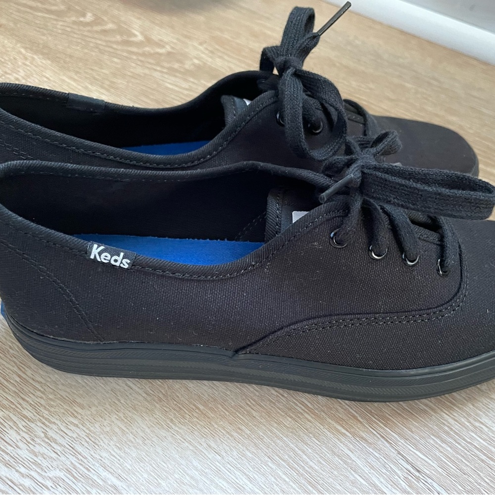 NWT Keds Dream foam sneakers